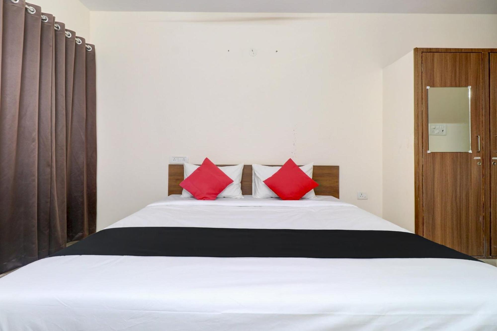 Oyo Hotel Elite Lifestyle Red Rose Near 7D Voyage 班加罗尔 外观 照片